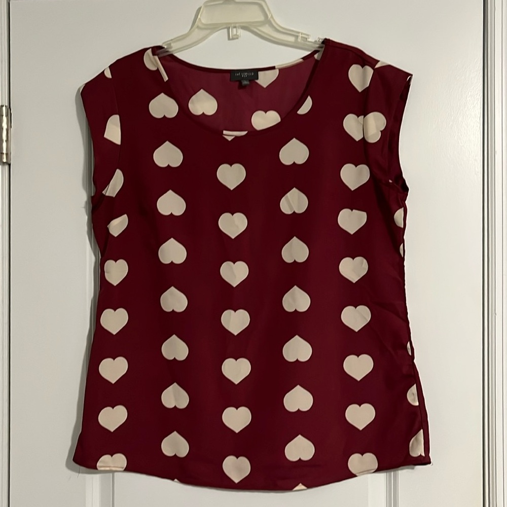 The Limited short sleeve ❤️ blouse. Size Large.